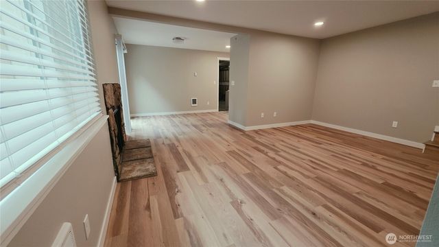 903 31st Street NE, Auburn, WA 98002