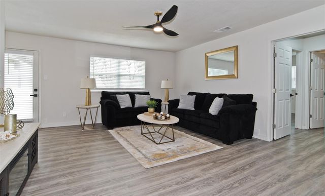 6408 Crawford Court, Forest Hill, TX 76119