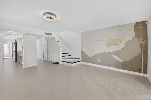 1330 NW 13TH Street 16, Boca Raton, FL 33486