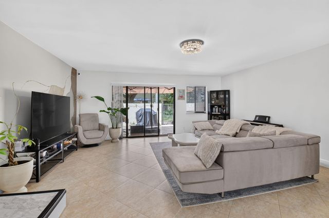 1330 NW 13TH Street 16, Boca Raton, FL 33486