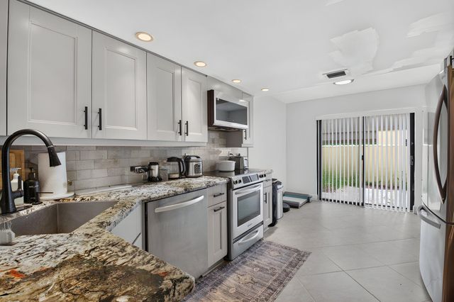 1330 NW 13TH Street 16, Boca Raton, FL 33486