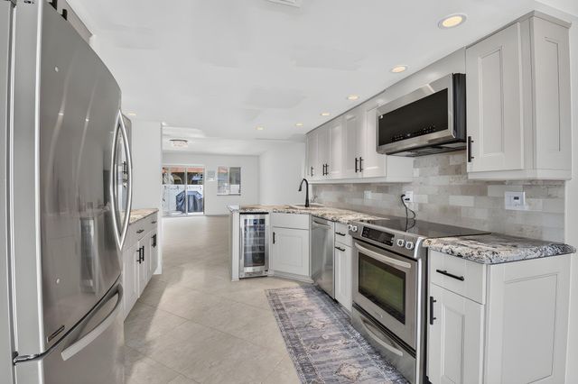 1330 NW 13TH Street 16, Boca Raton, FL 33486