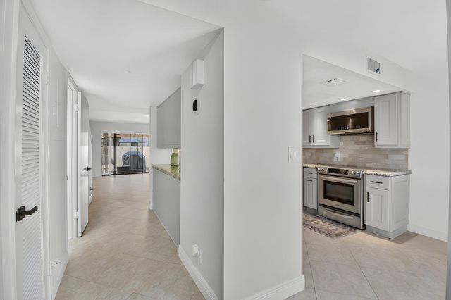 1330 NW 13TH Street 16, Boca Raton, FL 33486