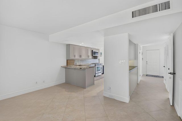1330 NW 13TH Street 16, Boca Raton, FL 33486