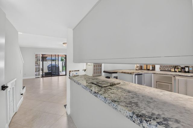 1330 NW 13TH Street 16, Boca Raton, FL 33486