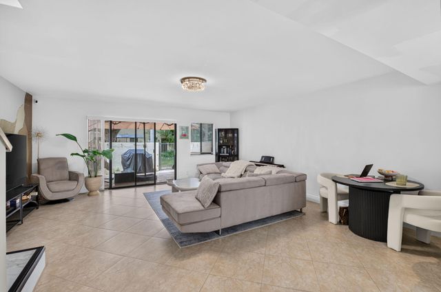 1330 NW 13TH Street 16, Boca Raton, FL 33486