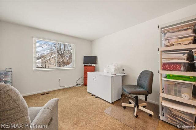 839 Harlequin Court, Highland, MI 48357