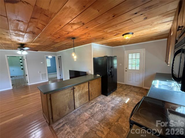 44 Oak Hill Road, Nebo, NC 28761