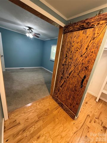 44 Oak Hill Road, Nebo, NC 28761