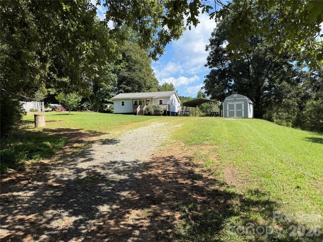 44 Oak Hill Road, Nebo, NC 28761