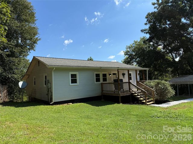 44 Oak Hill Road, Nebo, NC 28761