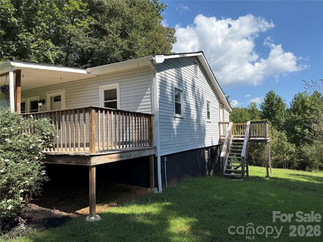 44 Oak Hill Road, Nebo, NC 28761