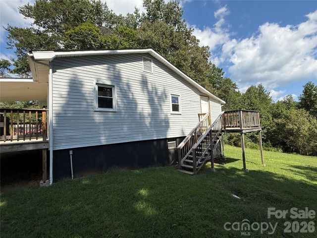 44 Oak Hill Road, Nebo, NC 28761