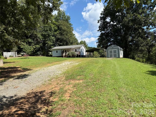 44 Oak Hill Road, Nebo, NC 28761