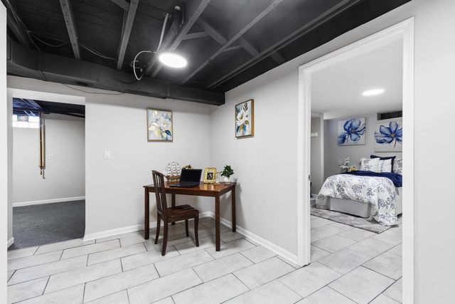 6352 N 104th STREET, Milwaukee, WI 53225