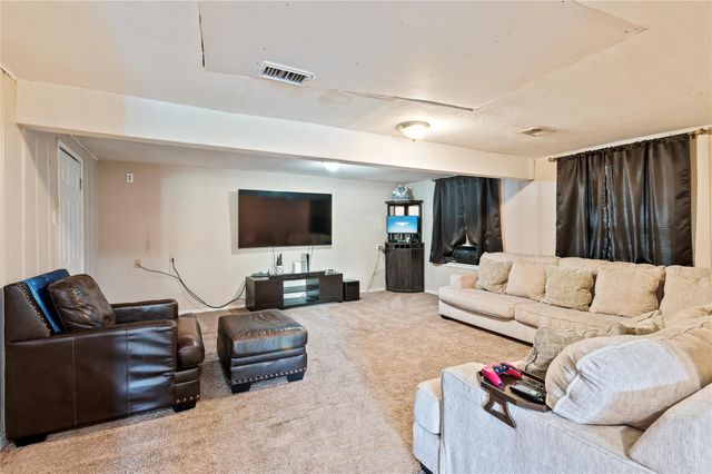 1401 Susan Street, Pasadena, TX 77506