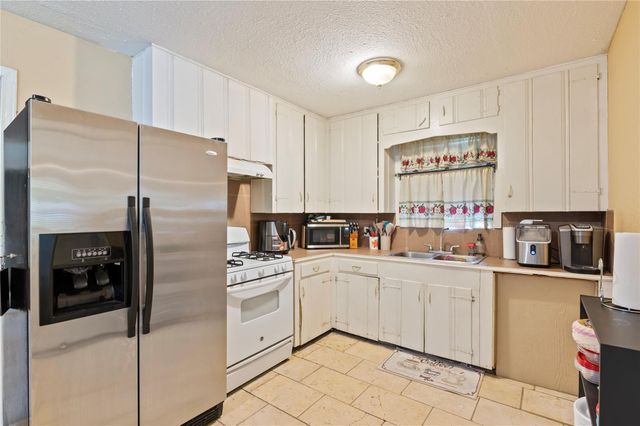 1401 Susan Street, Pasadena, TX 77506