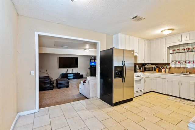 1401 Susan Street, Pasadena, TX 77506