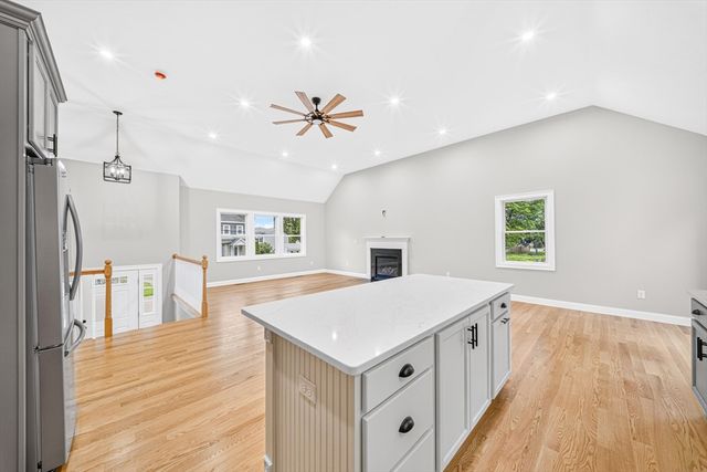 6 Mchugh Ave, Billerica, MA 01821