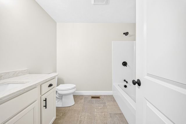 6 Mchugh Ave, Billerica, MA 01821