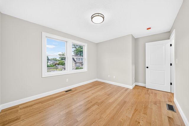 6 Mchugh Ave, Billerica, MA 01821