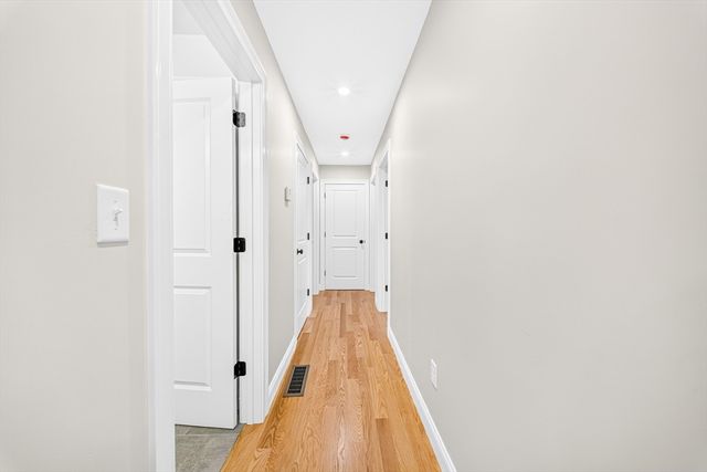 6 Mchugh Ave, Billerica, MA 01821
