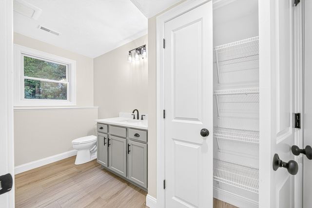 6 Mchugh Ave, Billerica, MA 01821