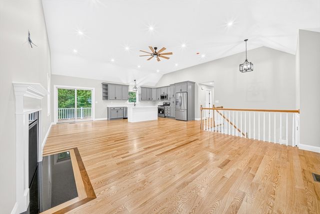 6 Mchugh Ave, Billerica, MA 01821