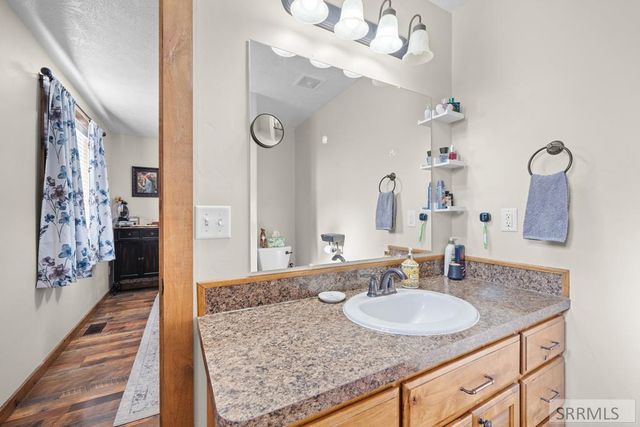 2300 E Hailey Avenue, Idaho Falls, ID 83401