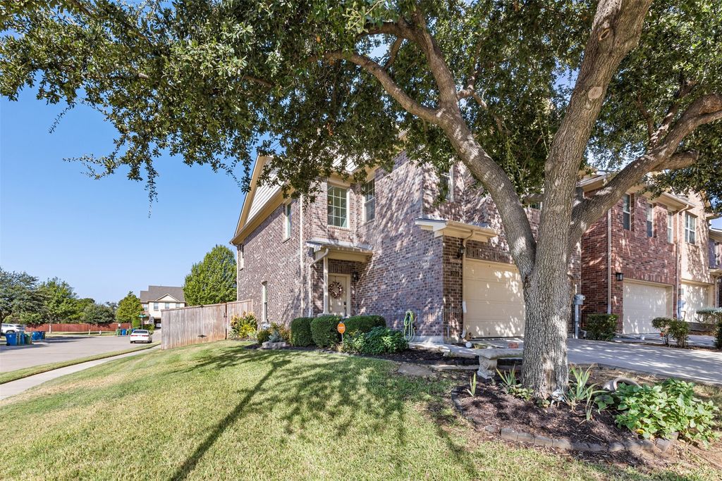 2656 Jacobson Drive, Lewisville, TX 75067