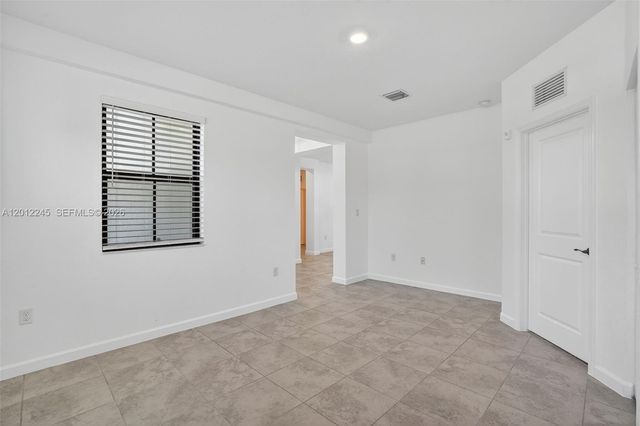 2371 SE 1st Ct, Homestead, FL 33033