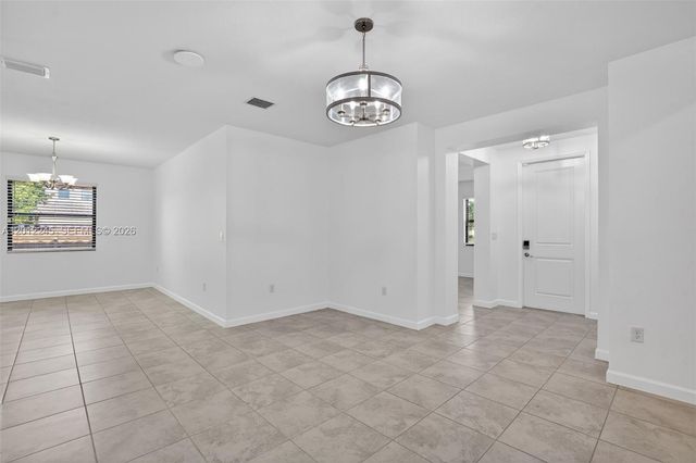 2371 SE 1st Ct, Homestead, FL 33033