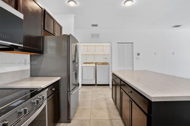 2371 SE 1st Ct, Homestead, FL 33033