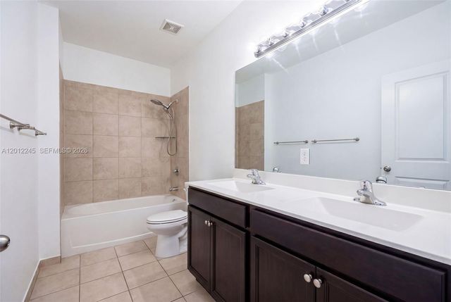 2371 SE 1st Ct, Homestead, FL 33033