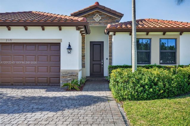 2371 SE 1st Ct, Homestead, FL 33033