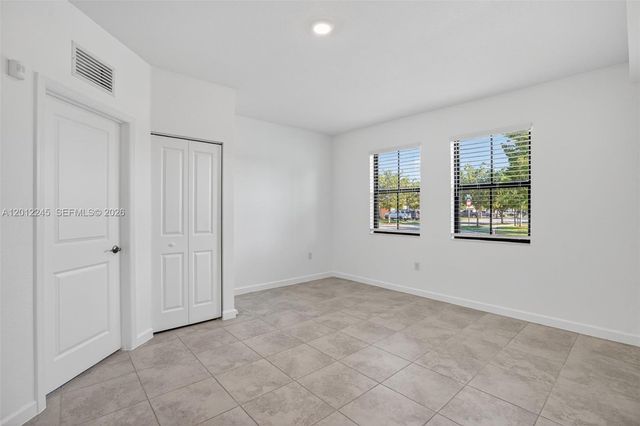 2371 SE 1st Ct, Homestead, FL 33033