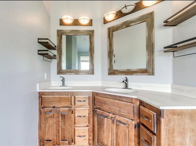 3404 Paul Drive, Moore, OK 73160