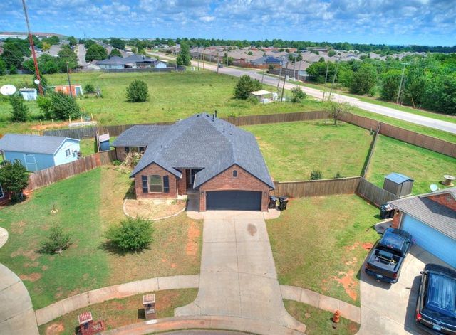 3404 Paul Drive, Moore, OK 73160