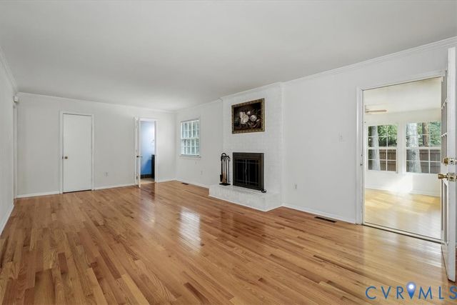 910 Lakewater Dr, Henrico, VA 23229