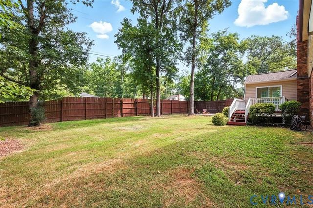 910 Lakewater Dr, Henrico, VA 23229