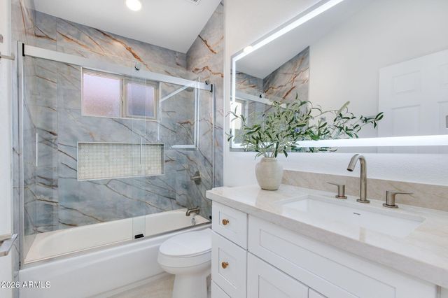 141 S LAKEVIEW Boulevard, Chandler, AZ 85225