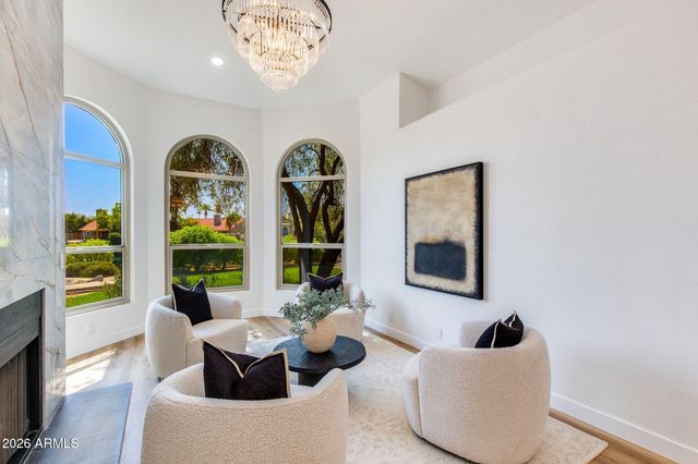 141 S LAKEVIEW Boulevard, Chandler, AZ 85225