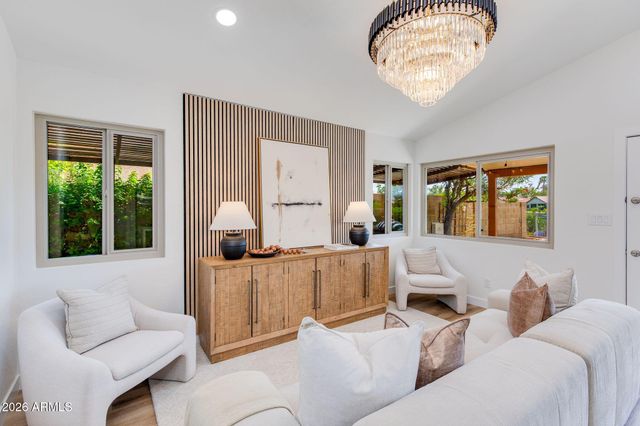 141 S LAKEVIEW Boulevard, Chandler, AZ 85225