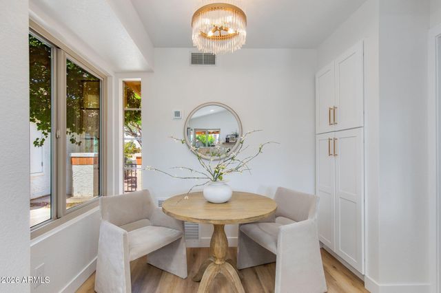 141 S LAKEVIEW Boulevard, Chandler, AZ 85225