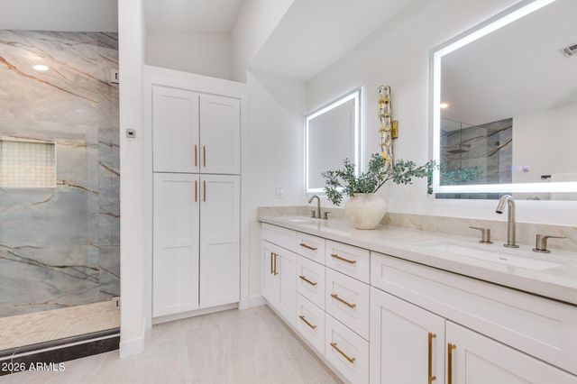 141 S LAKEVIEW Boulevard, Chandler, AZ 85225