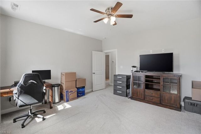 130 Farrand DR, Suffolk, VA 23434