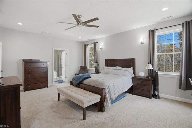 130 Farrand DR, Suffolk, VA 23434