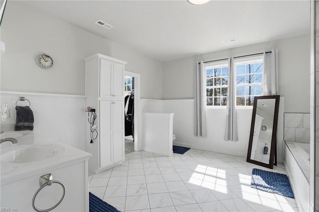 130 Farrand DR, Suffolk, VA 23434