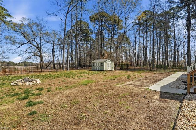 130 Farrand DR, Suffolk, VA 23434