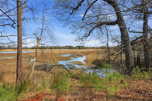 130 Farrand DR, Suffolk, VA 23434